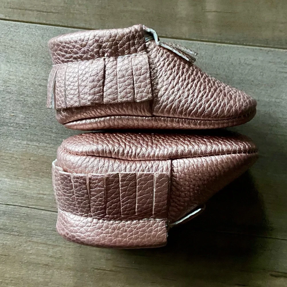 Sweet N Swag Moccasins in Metallic Rose/Pink